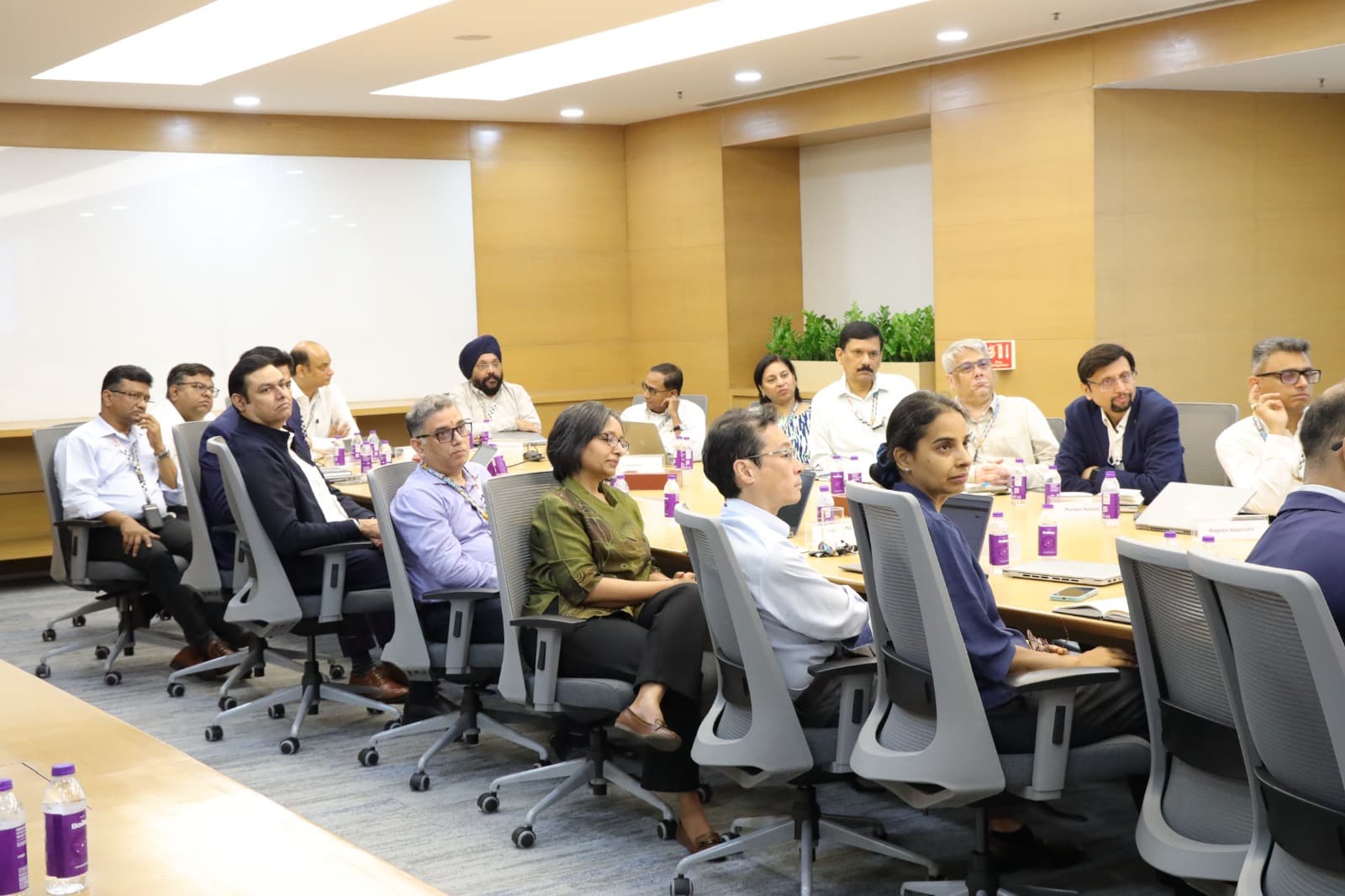 CXO cohort exploring business applications of AI